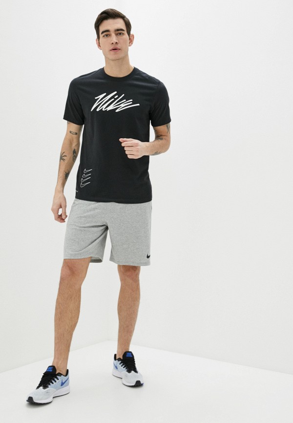 Nike / Шорты спортивные