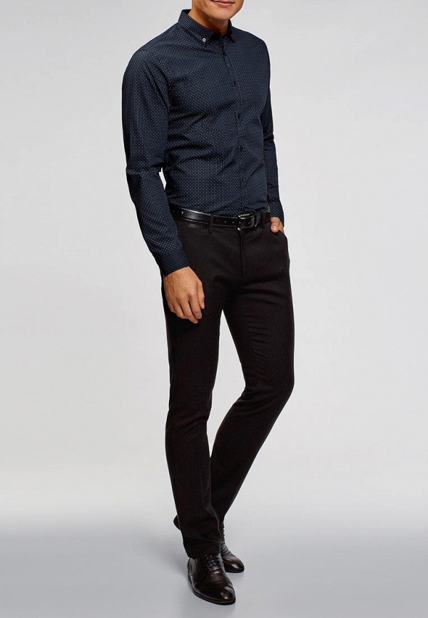 Синие брюки и черная рубашка фото мужские